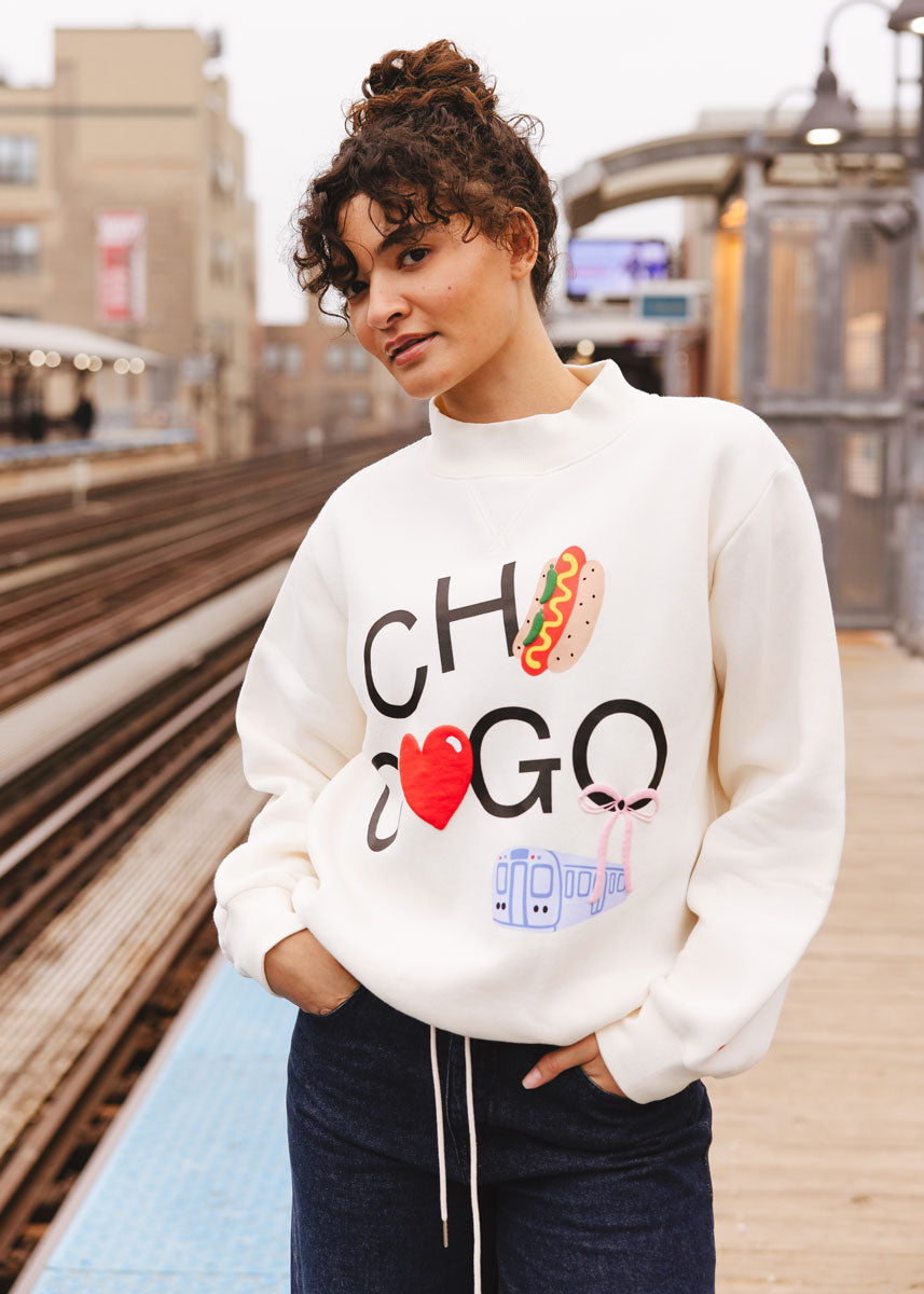 Chicago Love Mock Neck Sweatshirt - Cream – Alice & Wonder