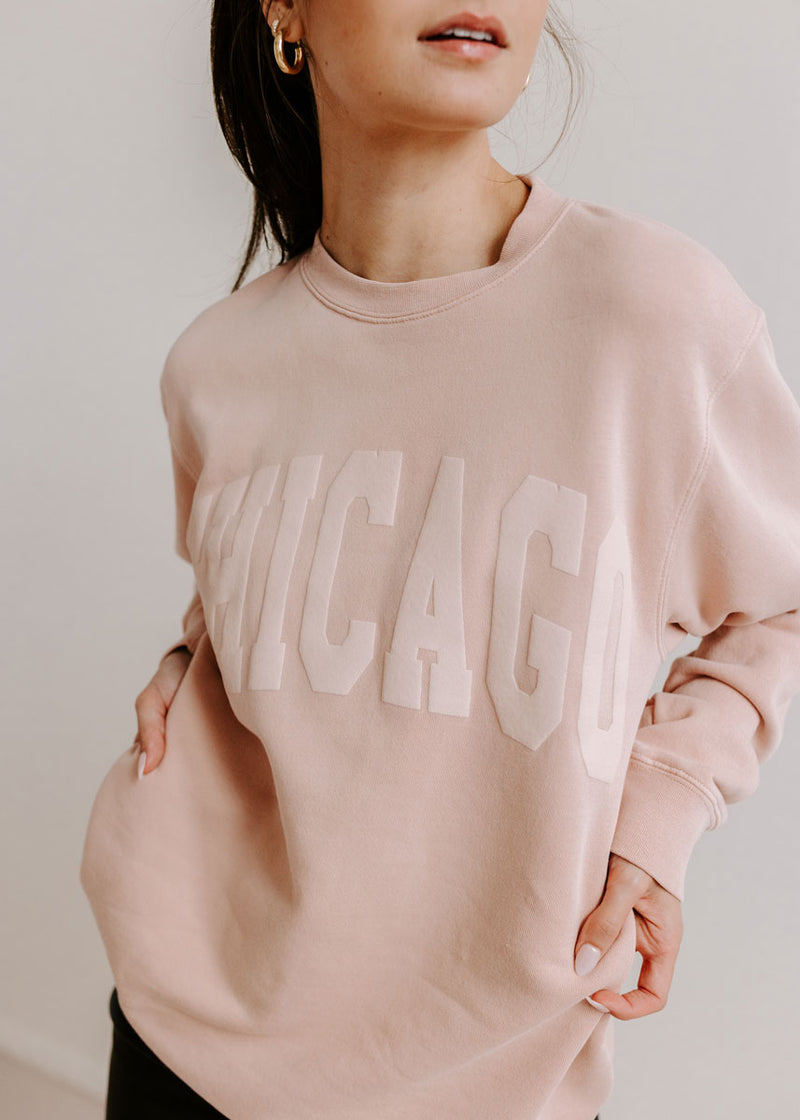 Chicago Collegiate Puff Sweatshirt - Dusty Pink – Alice & Wonder