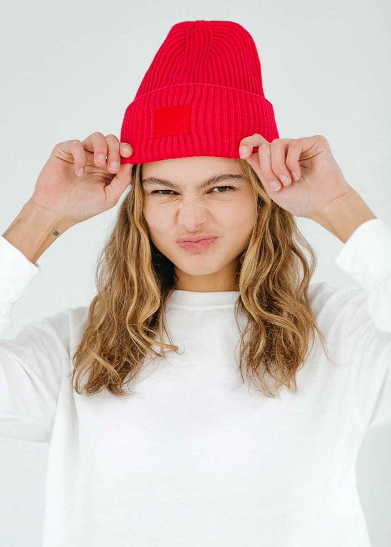 Adult Mad Hatter Ribbed Knit Beanie - Red – Alice & Wonder