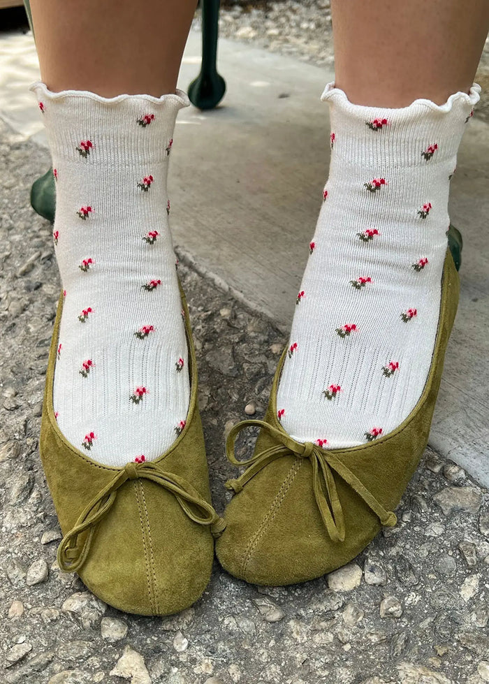 Ruffled Hugger Crew Socks - Cream Petal