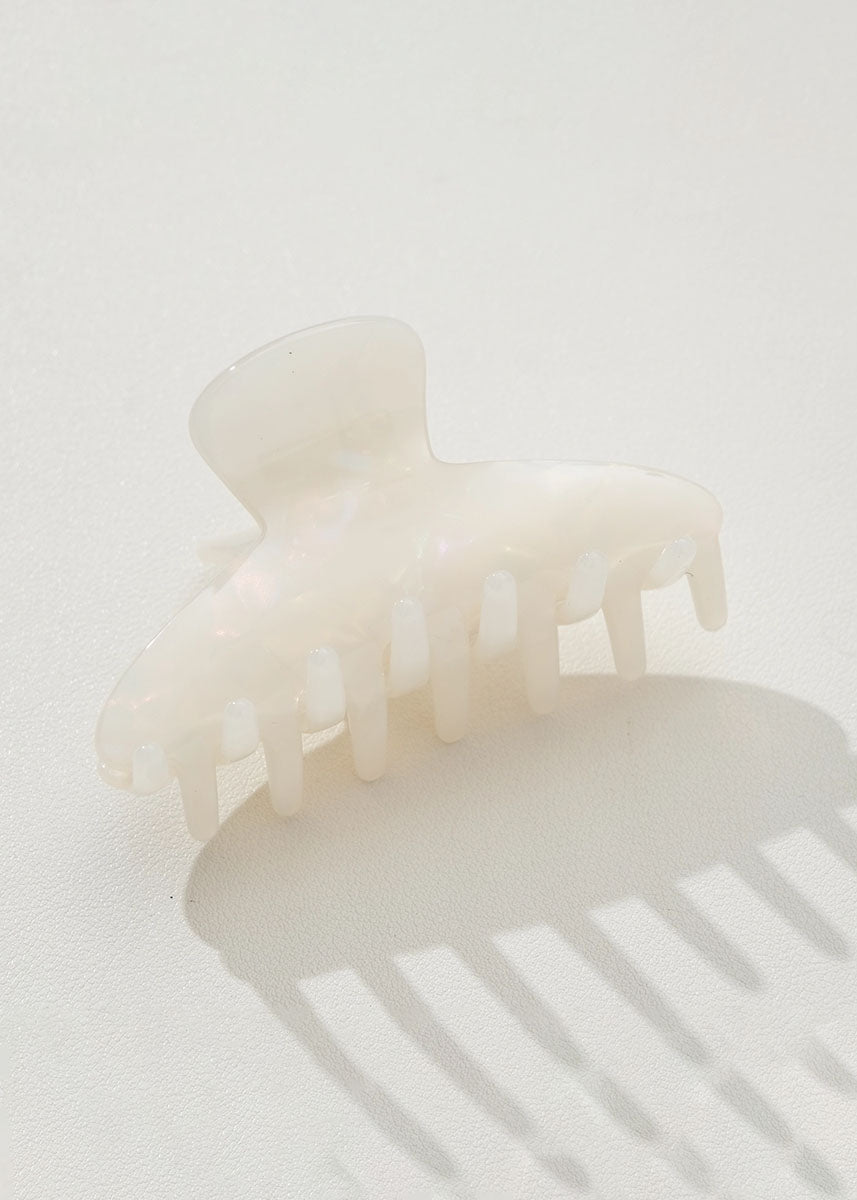 Adrienne Core Curved Claw Clip
