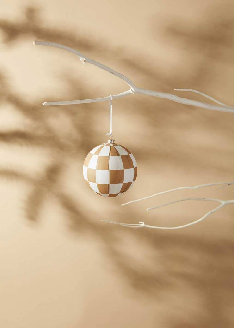 Lubeck Ornament - White