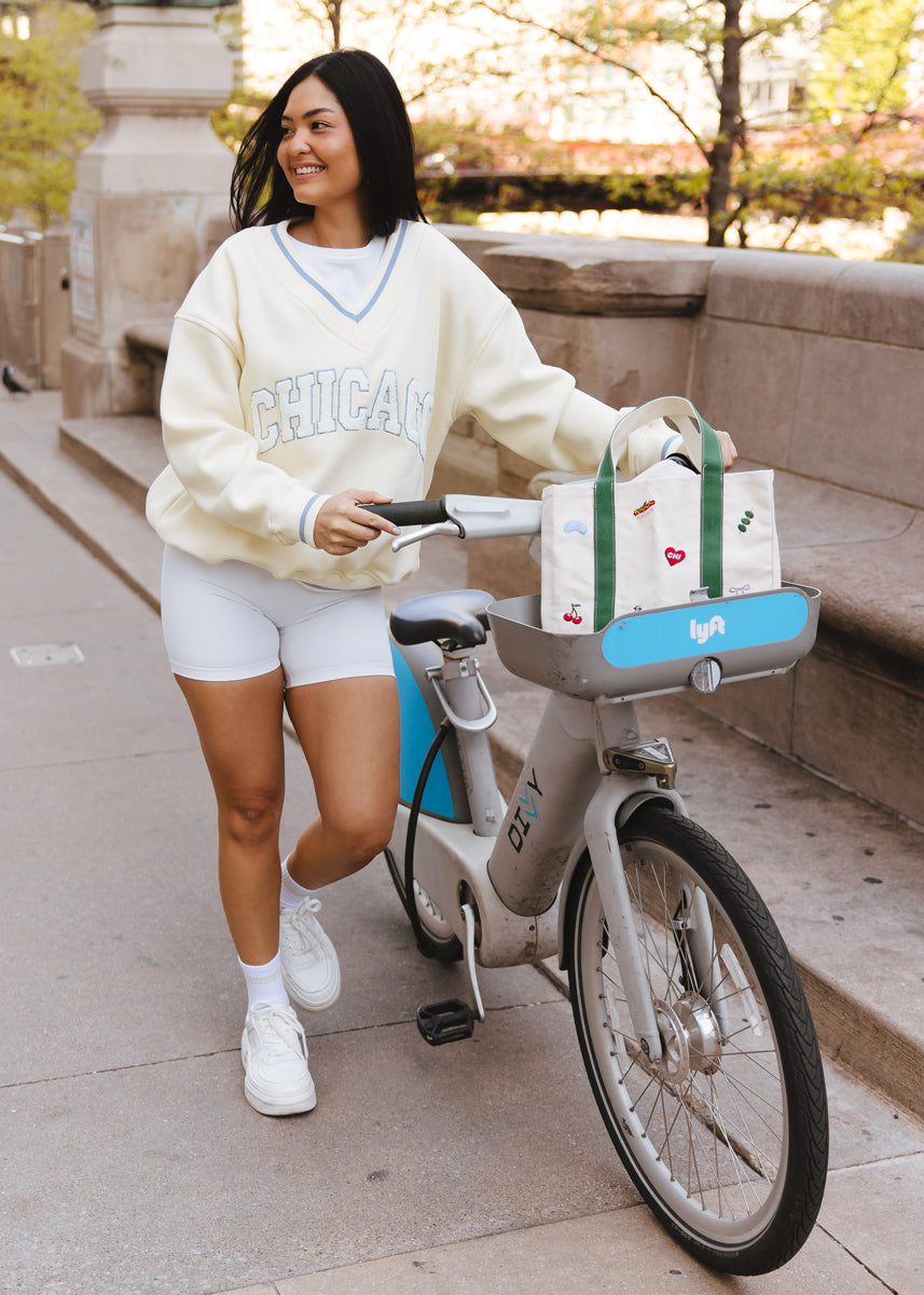 Chicago Boucle V-Neck Sweatshirt - Ivory