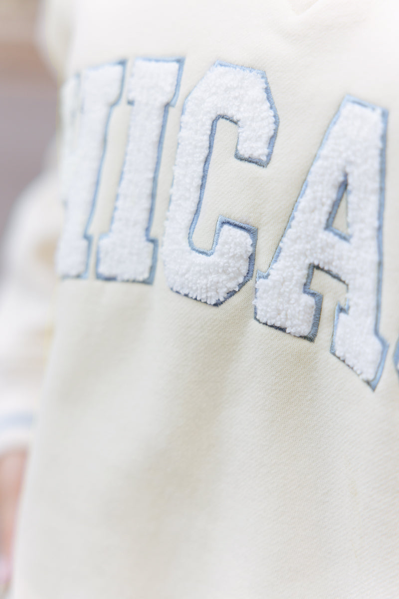 Chicago Boucle V-Neck Sweatshirt - Ivory