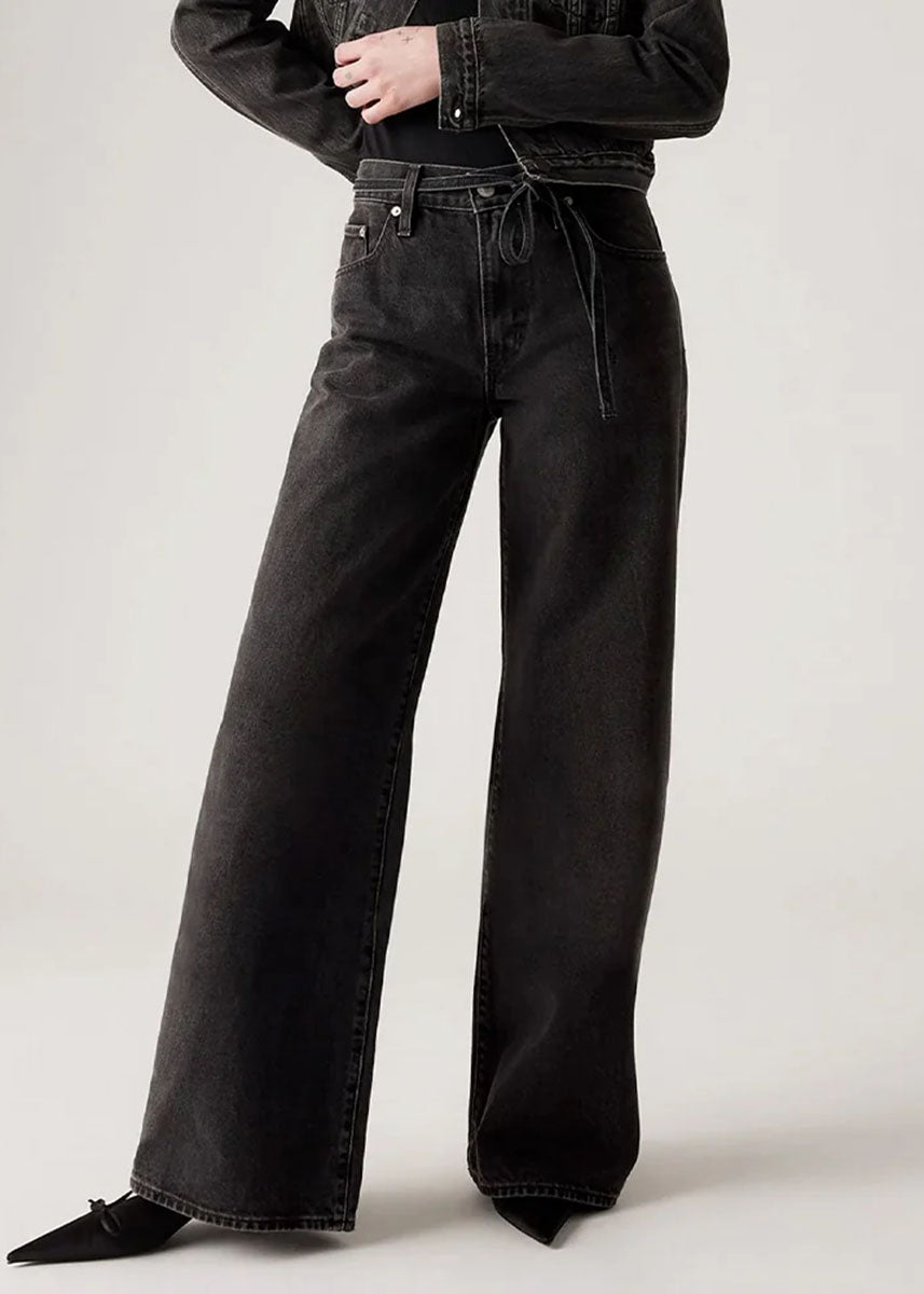 Levi's XL Straight Jeans - Influential Lady