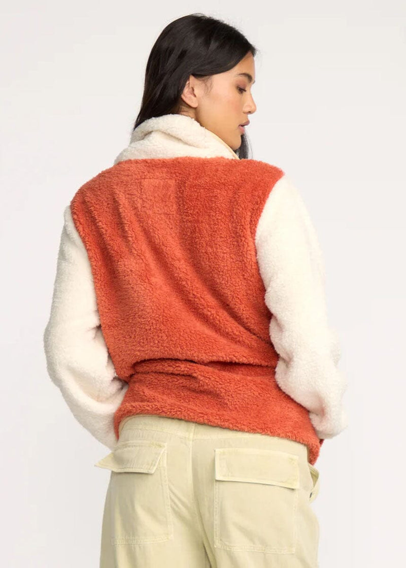 Switchback Fleece Pullover - Kiss The Earth