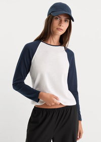 The Long Sleeve Raglan Tee - Chalk