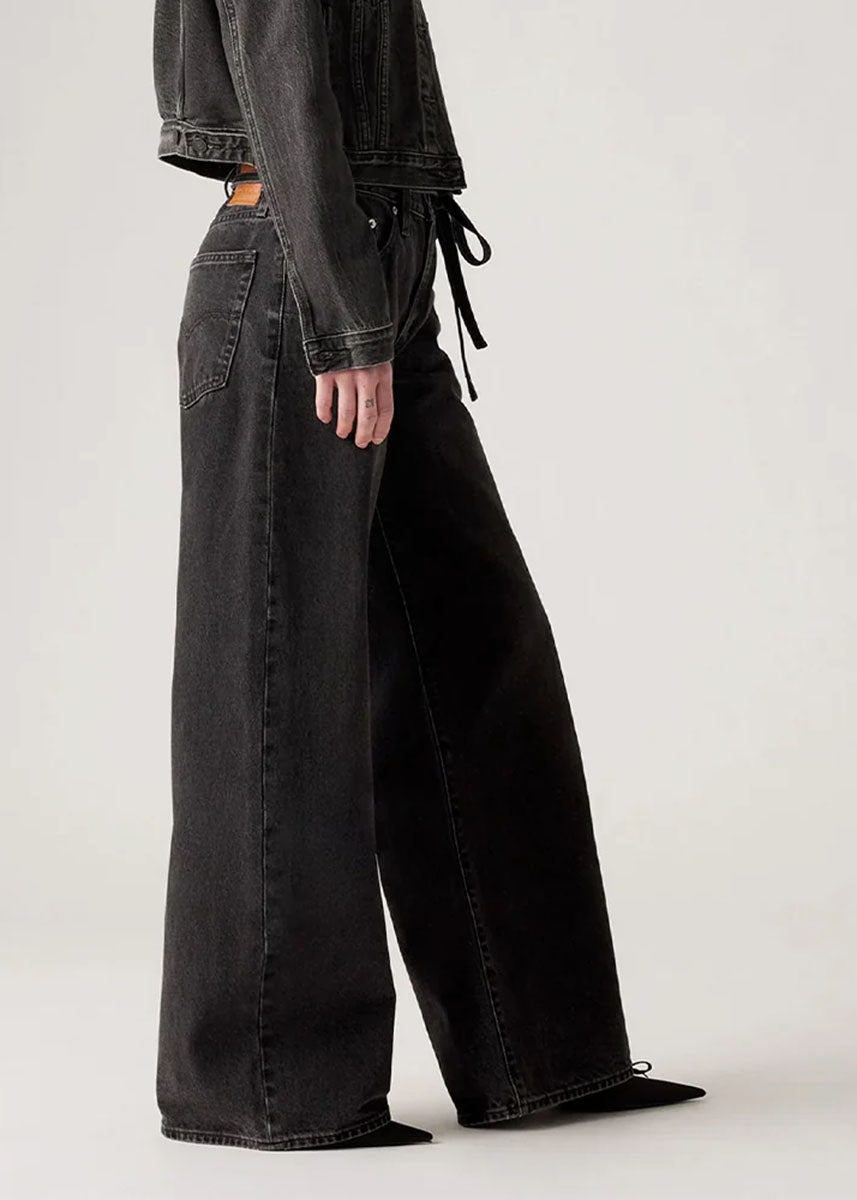 Levi's XL Straight Jeans - Influential Lady