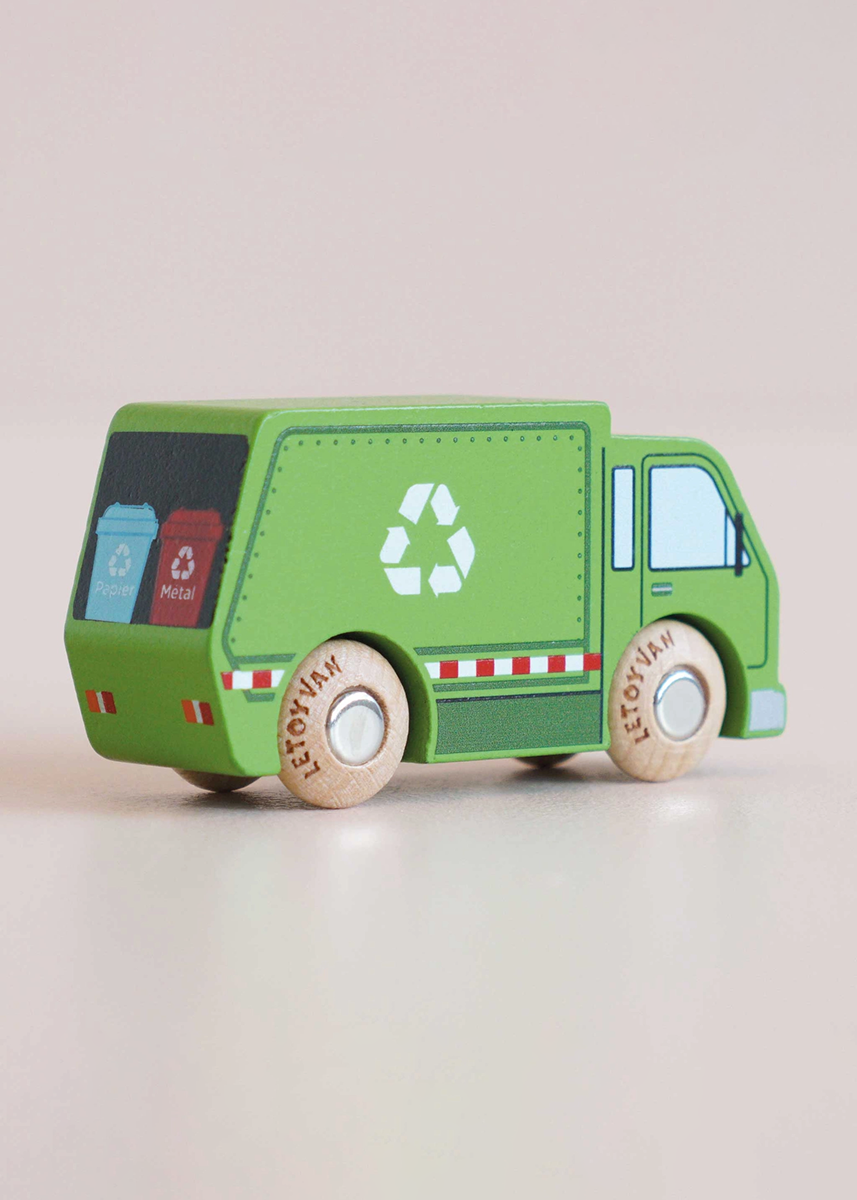 Rudy Wooden Recycling Truck