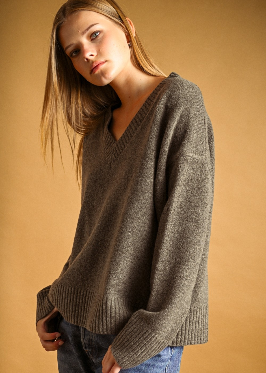 Cristina V-Neck Sweater - Mocha