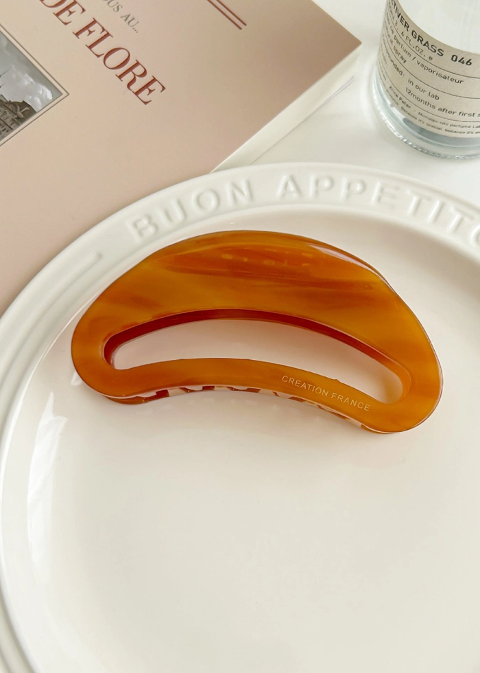 Cut Out Curved Hair Clip - Amber