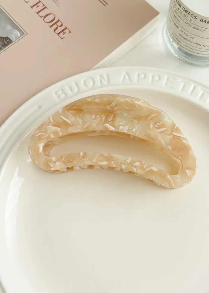Cut Out Curved Hair Clip - Ivory