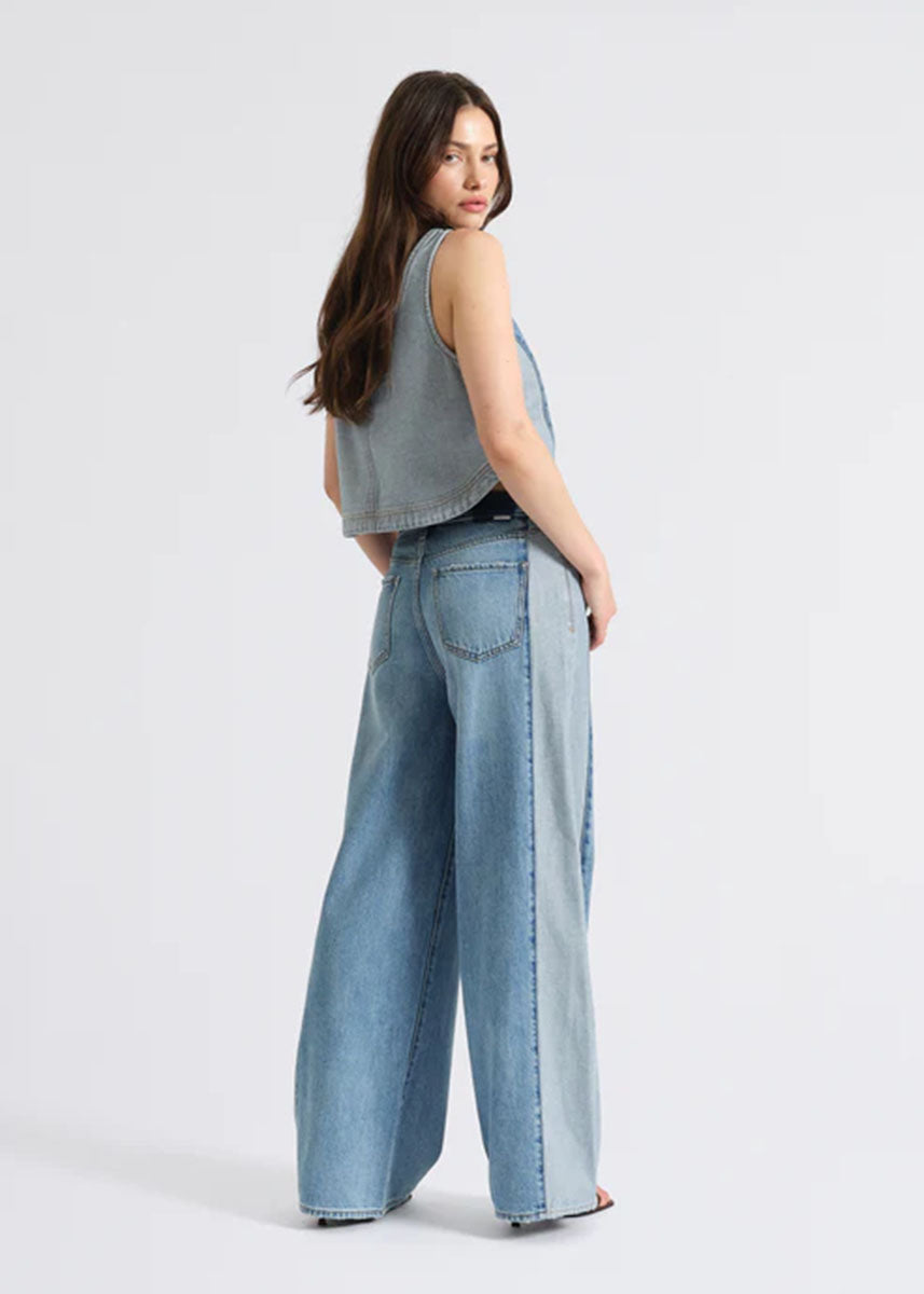 The Wanderer Mid-Rise Palazzo - Coasting