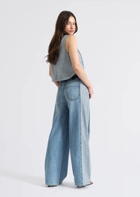 The Wanderer Mid-Rise Palazzo - Coasting