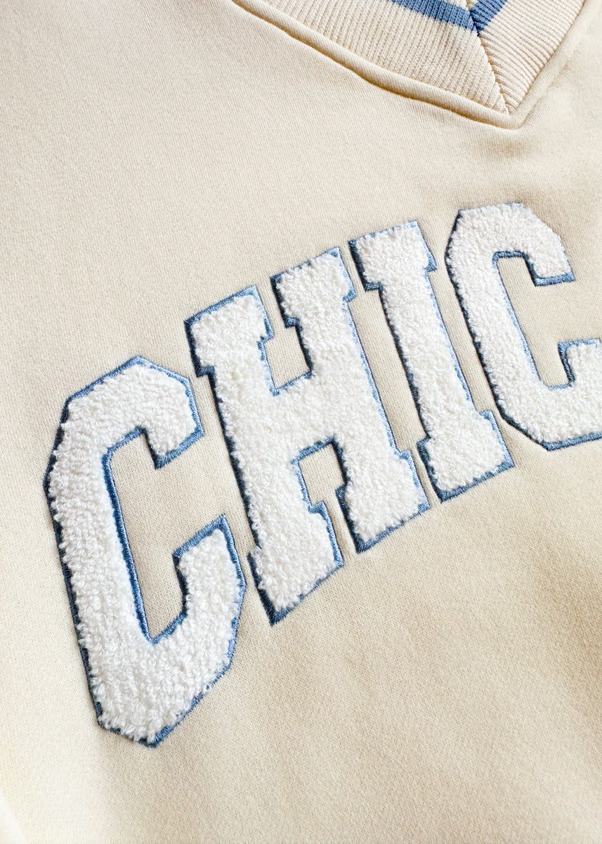 Chicago Boucle V-Neck Sweatshirt - Ivory
