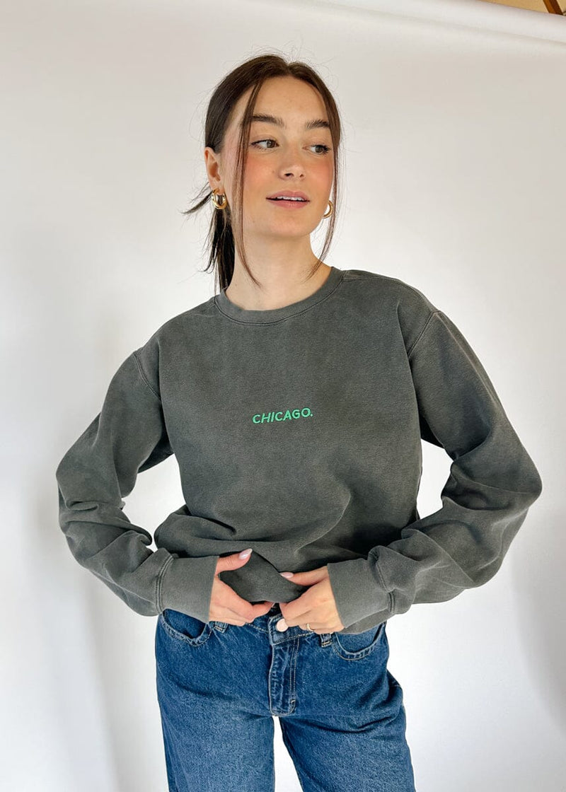 Chicago. Embroidered Crewneck - Pepper