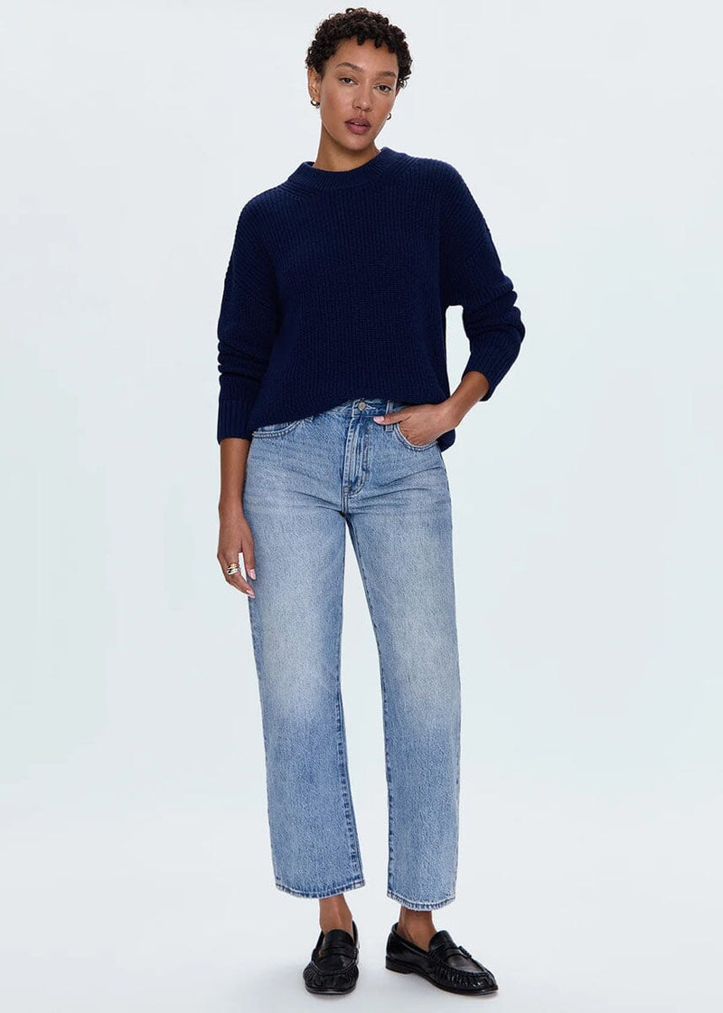 Lexi Mid Rise Bowed Straight - Bowie