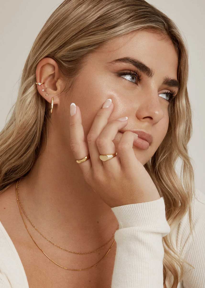 Divine Earrings - Gold