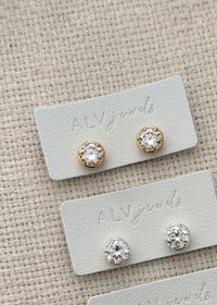 Classic Prong Studs - Silver