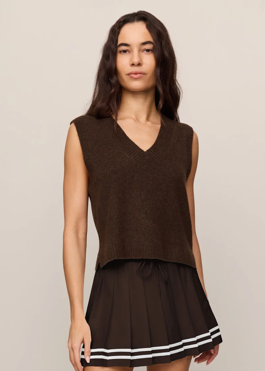 Classic Act Sweater Vest - Dark Chocolate