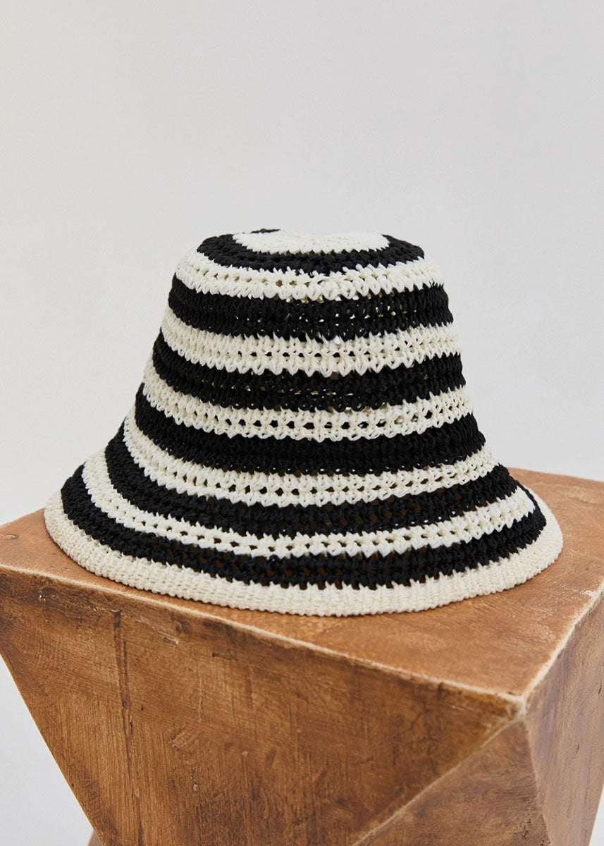 Amos Bucket Hat - Black/White