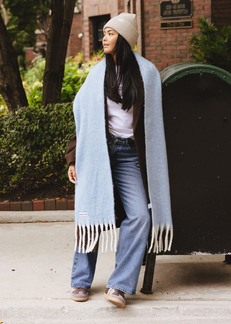 Mad Hatter Oversized Contrast Blanket Scarf - Blue & Ivory