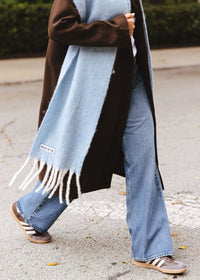 Mad Hatter Oversized Contrast Blanket Scarf - Blue & Ivory