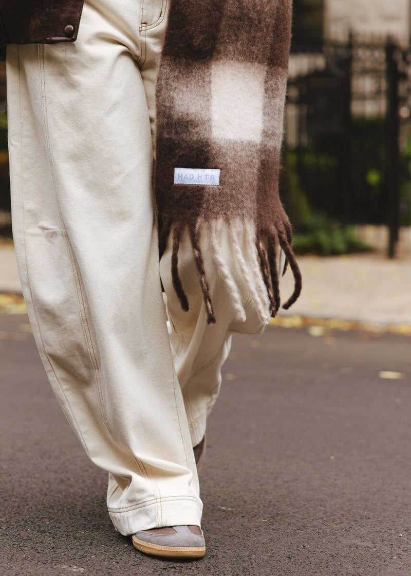 Mad Hatter Oversized Blanket Scarf - Espresso & Cream