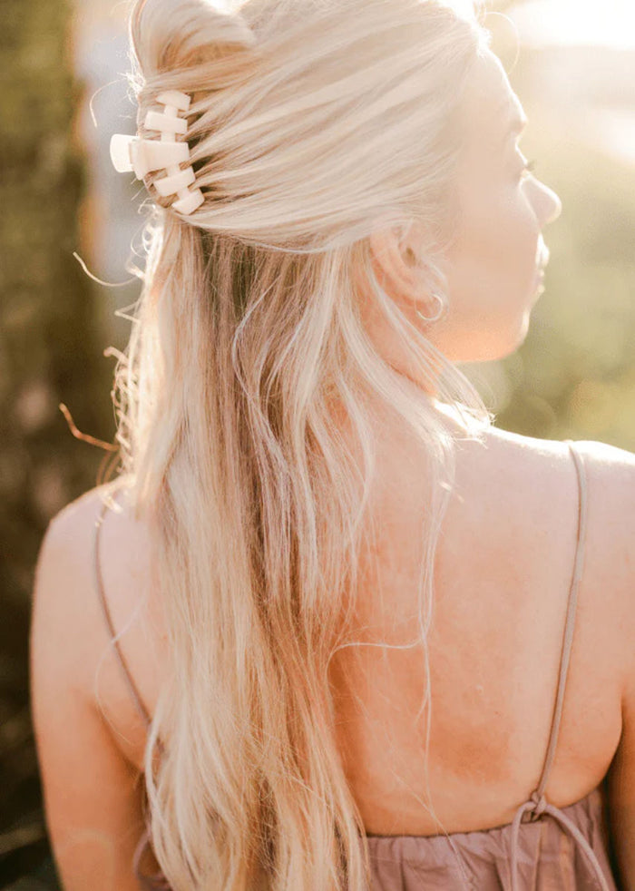 Classic Small Claw Clip - Almond Beige