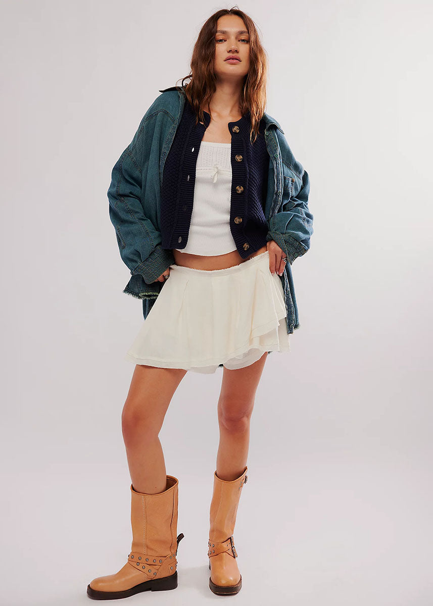 Lila Cardi - Sky Captain