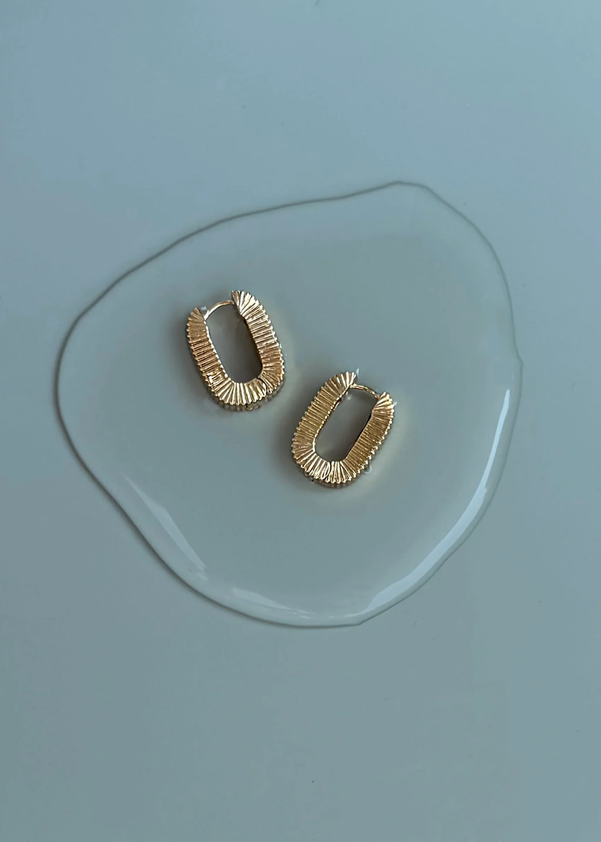 Elly Fluted Hoops - Gold