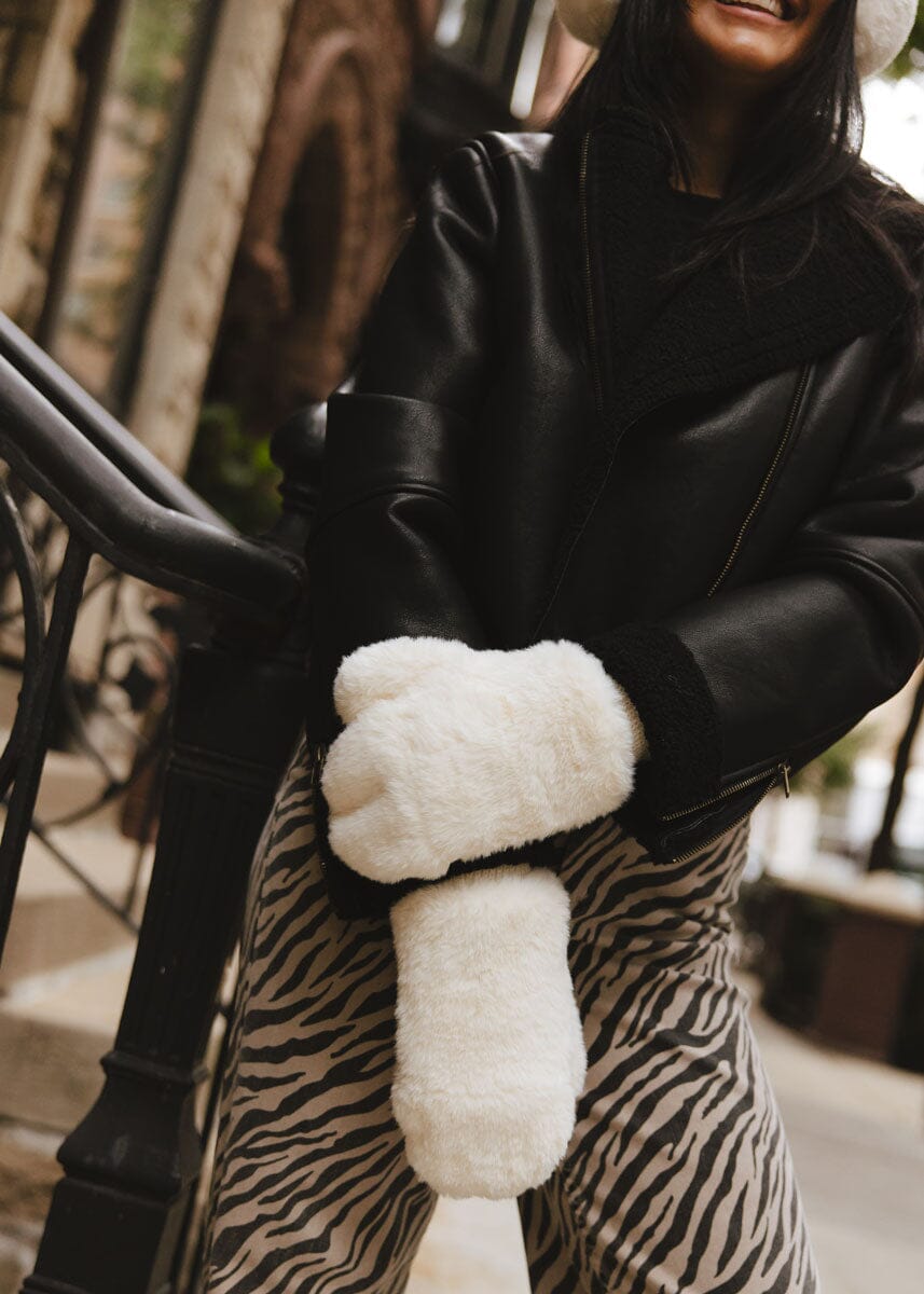 Mad Hatter Faux-Fur Mittens - Ivory