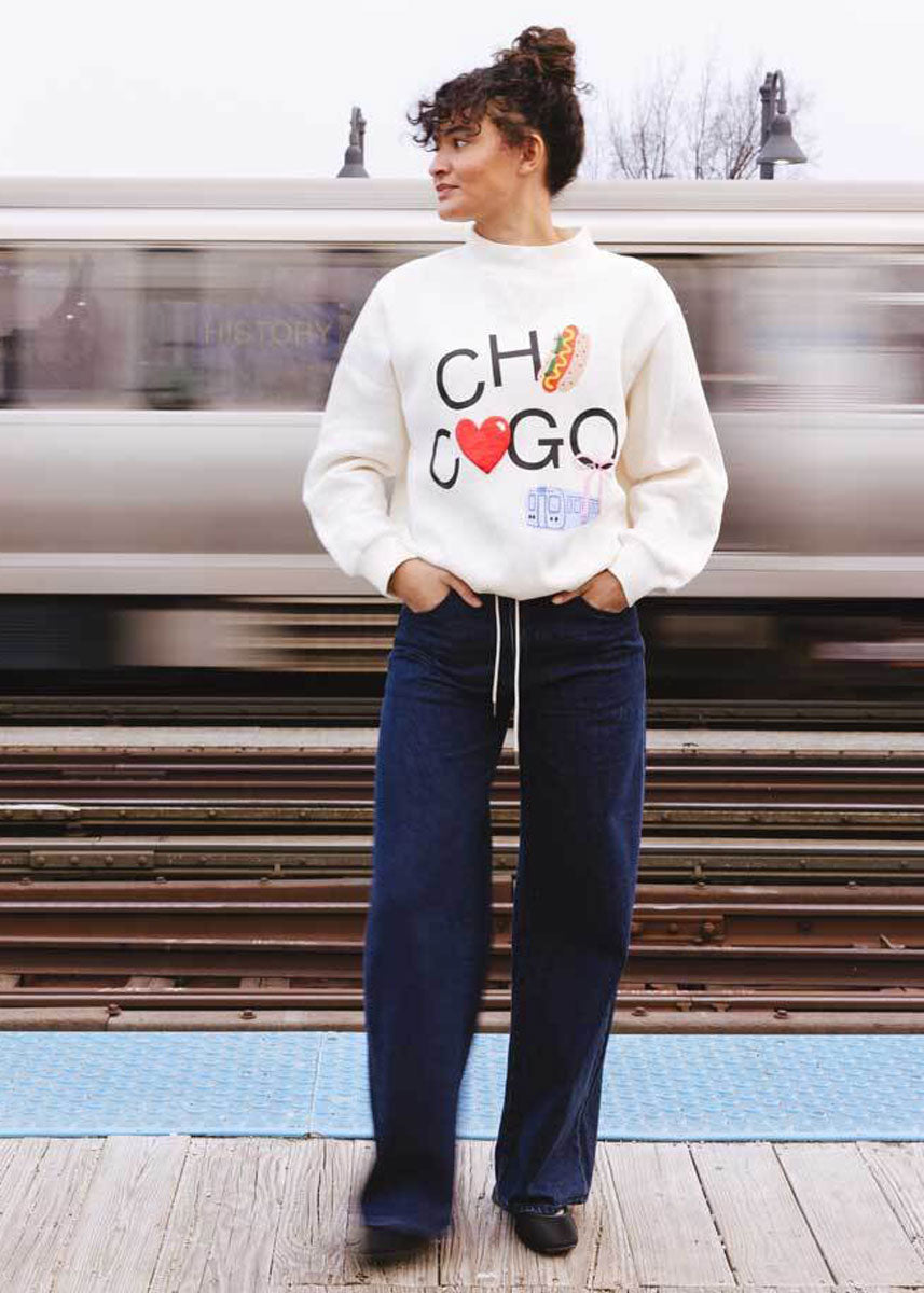 Chicago Love Mock Neck Sweatshirt - Cream – Alice & Wonder