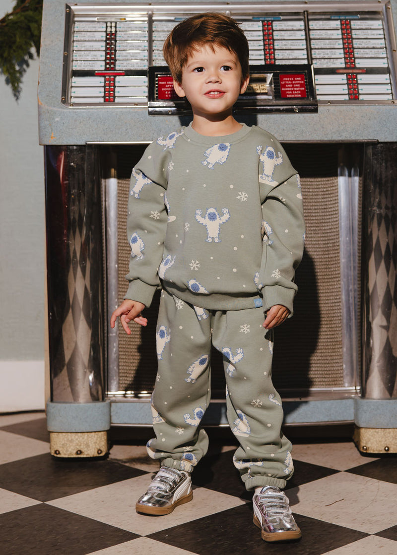 Yeti Sweatsuit Set